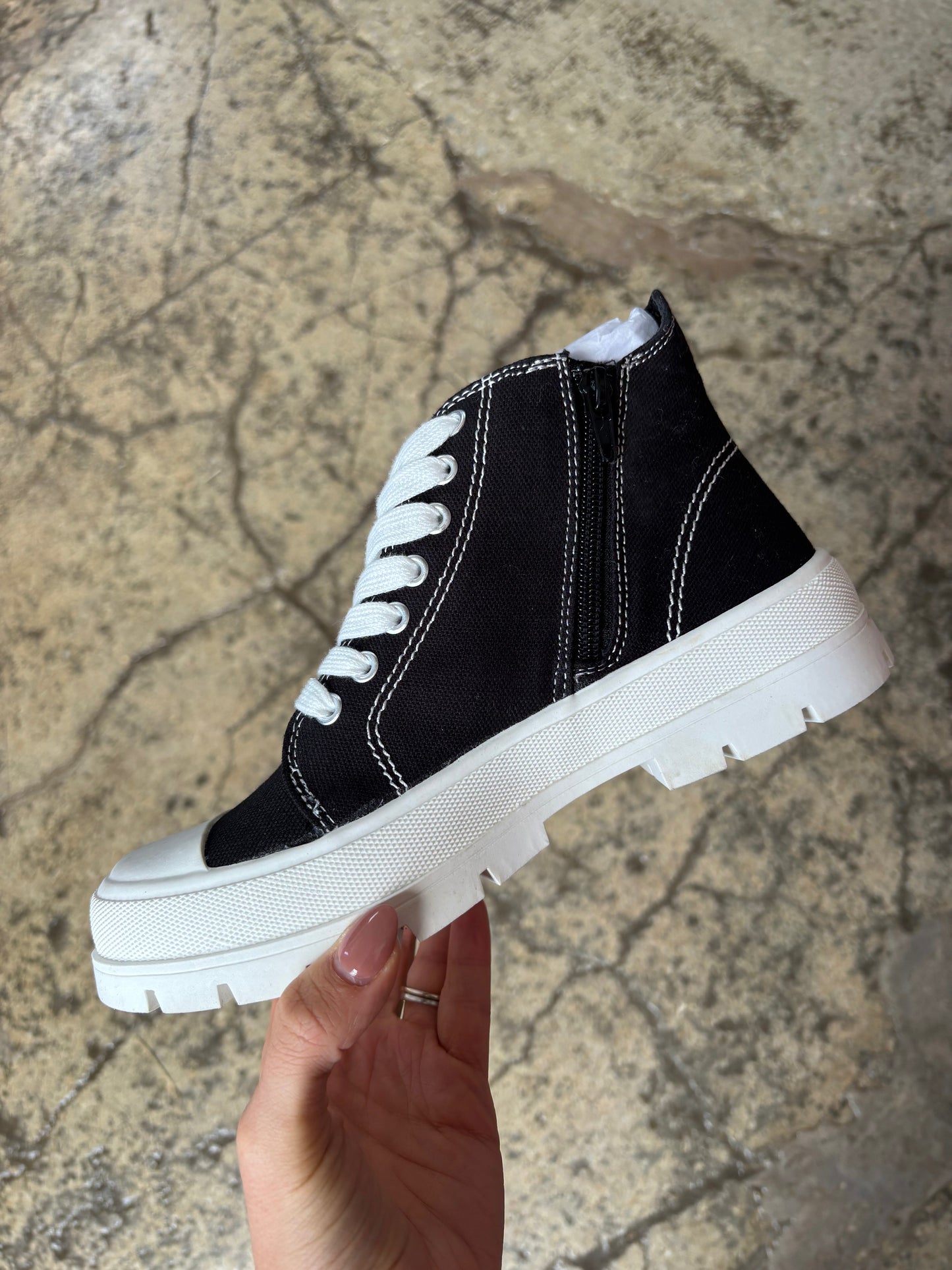 Star of the Show Black Sneakers