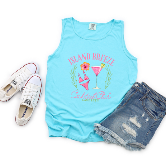 Island breeze Cocktail Club Graphic Tee
