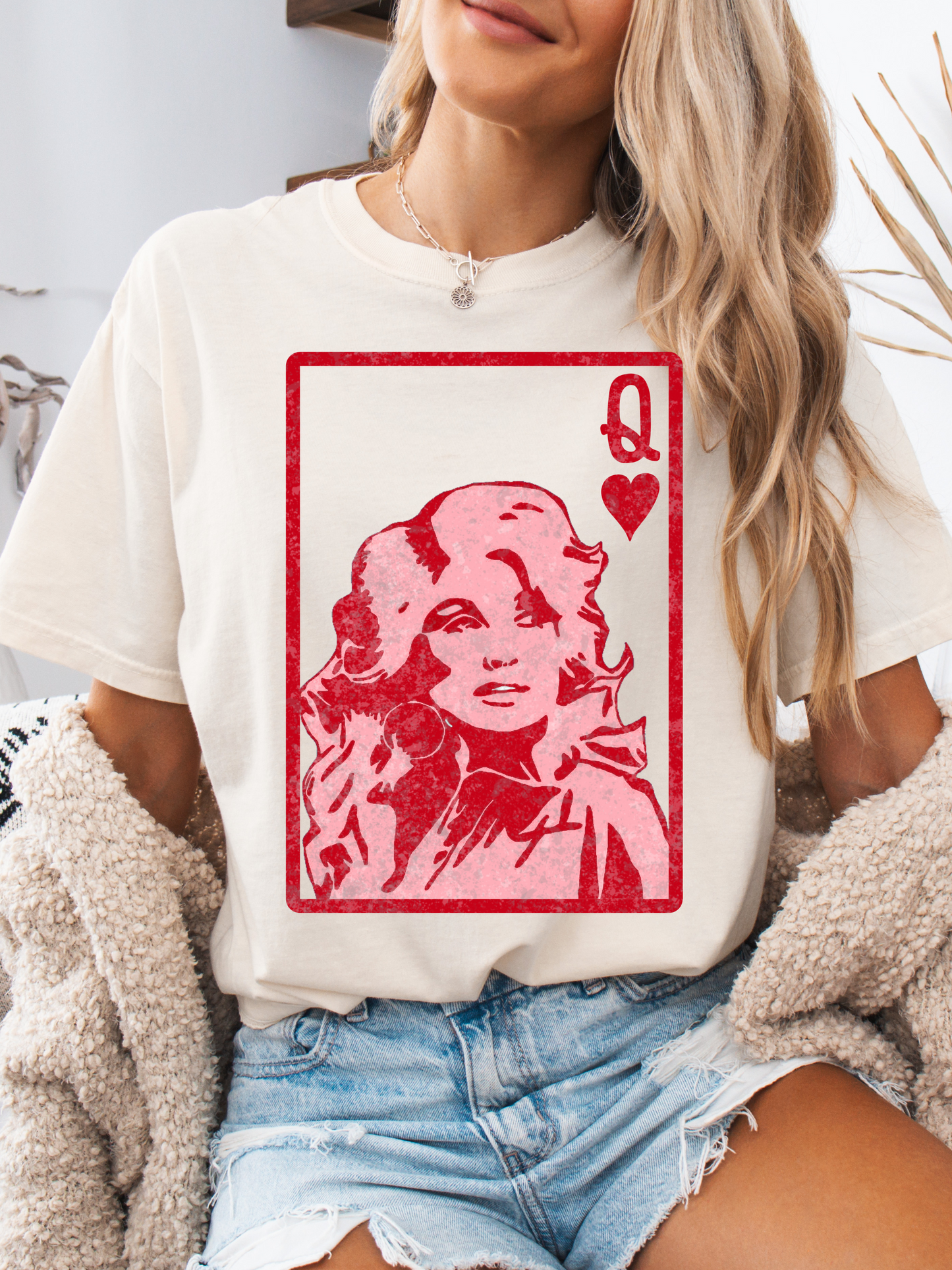 Queen Dolly Graphic