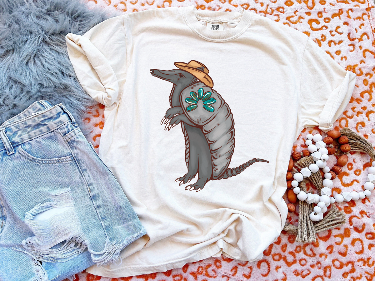 Cowboy armadillo tee