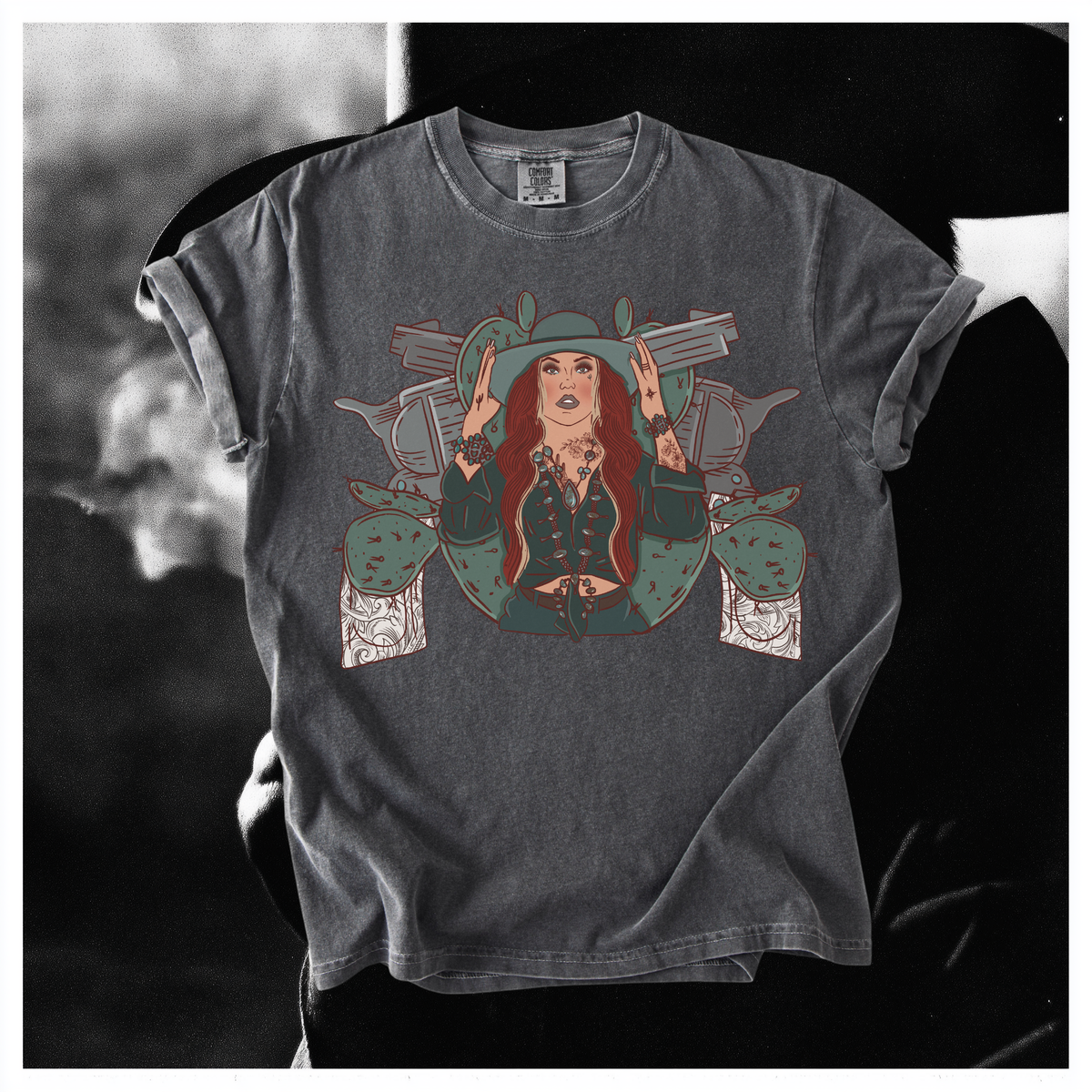 Outlaw women Tee