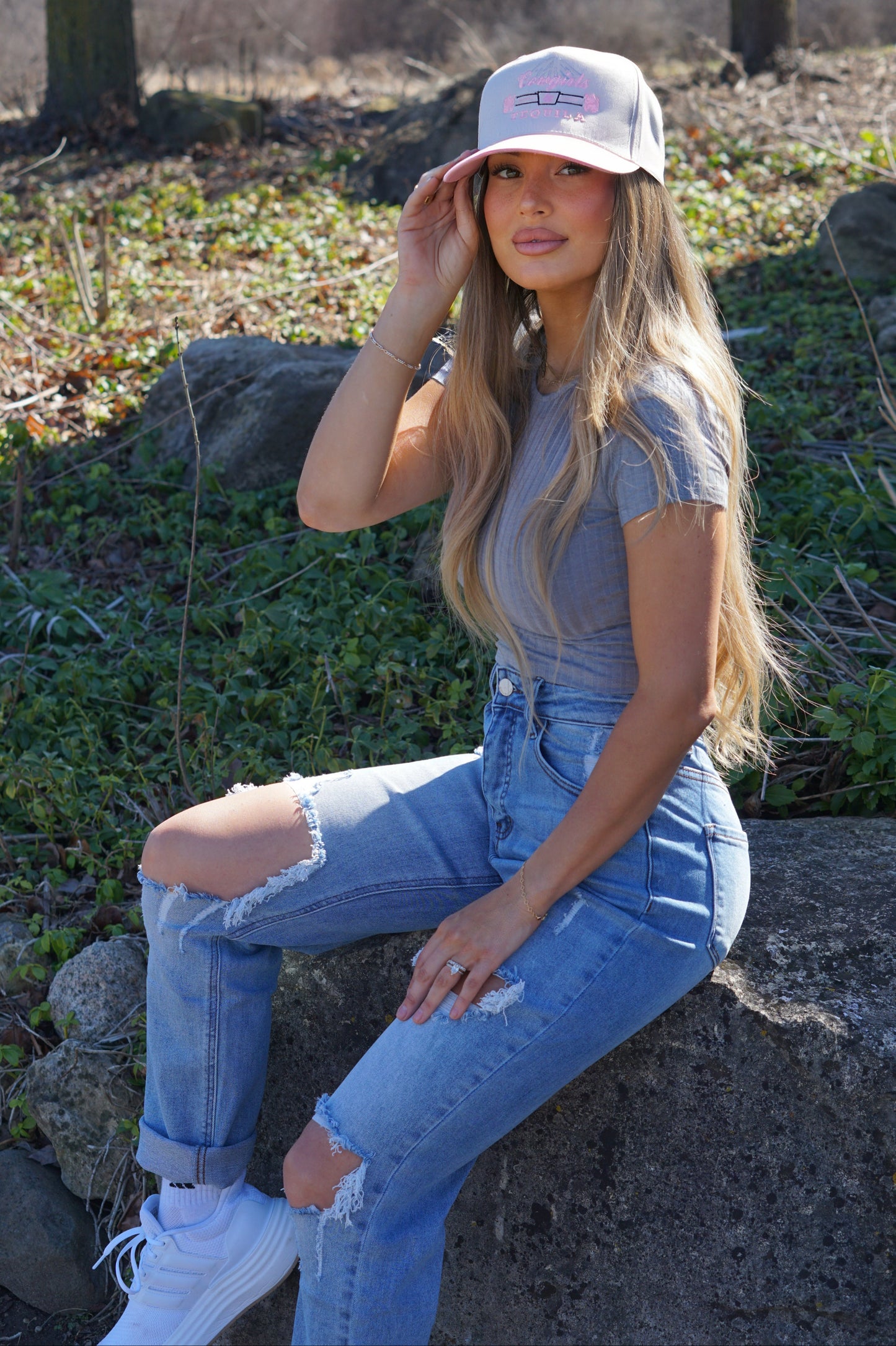 Lindsey Distressed Boyfriend Stretchy Jeans - Medium Wash
