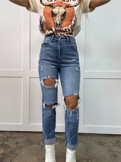 Lindsey Distressed Boyfriend Stretchy Jeans - Medium Wash