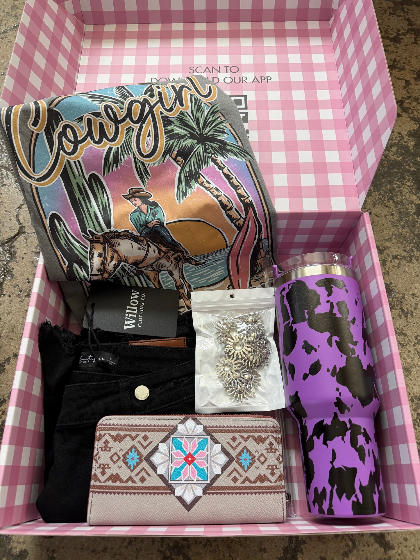 Willow Clothing Co. Country Concert Box