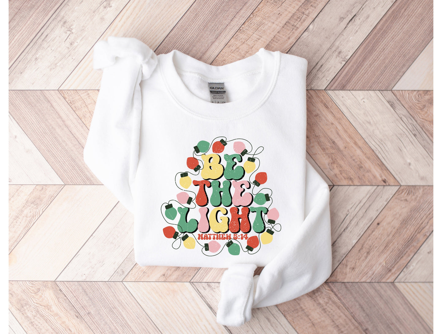 Christmas Be The Light Graphic Tee