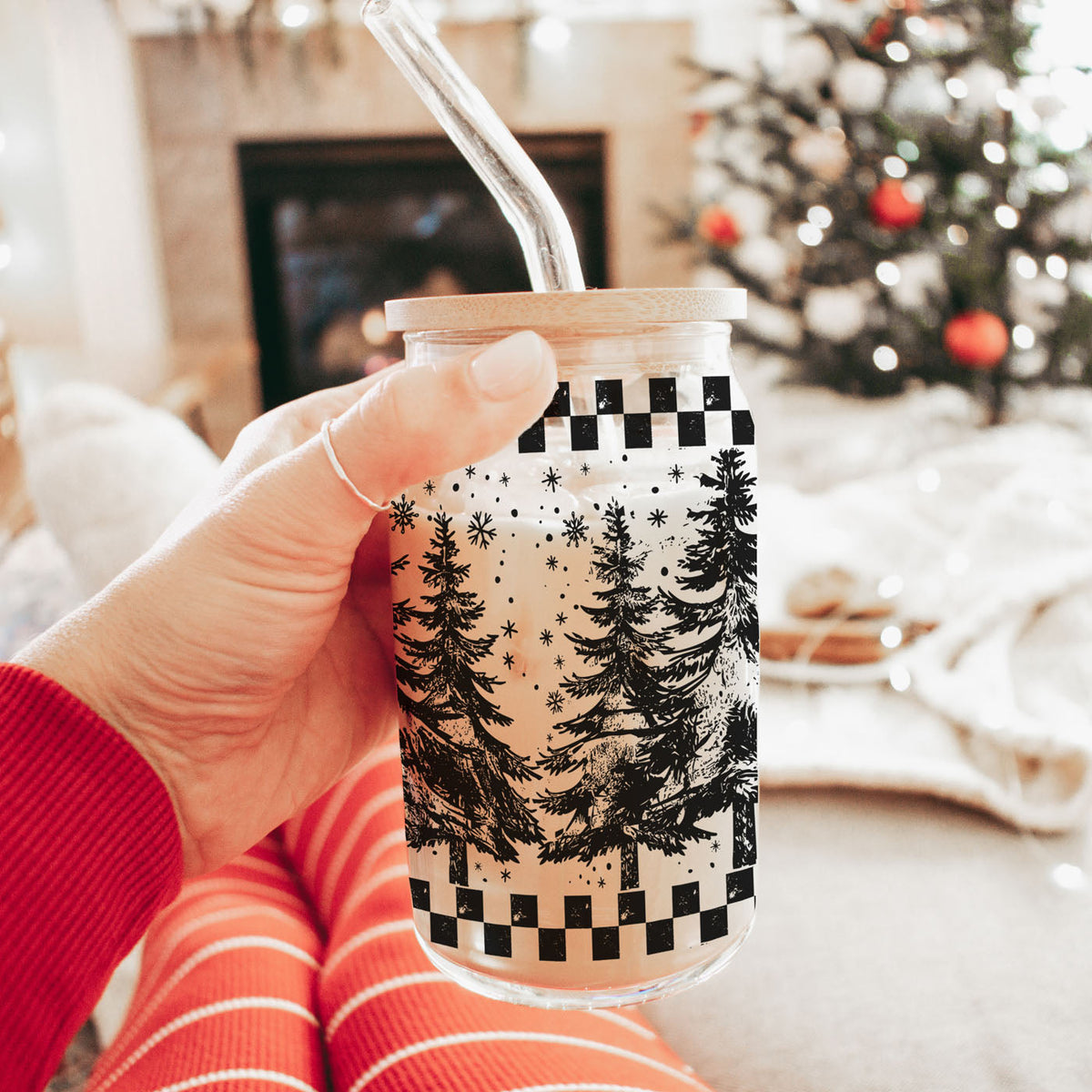 Retro Christmas Tree 17oz